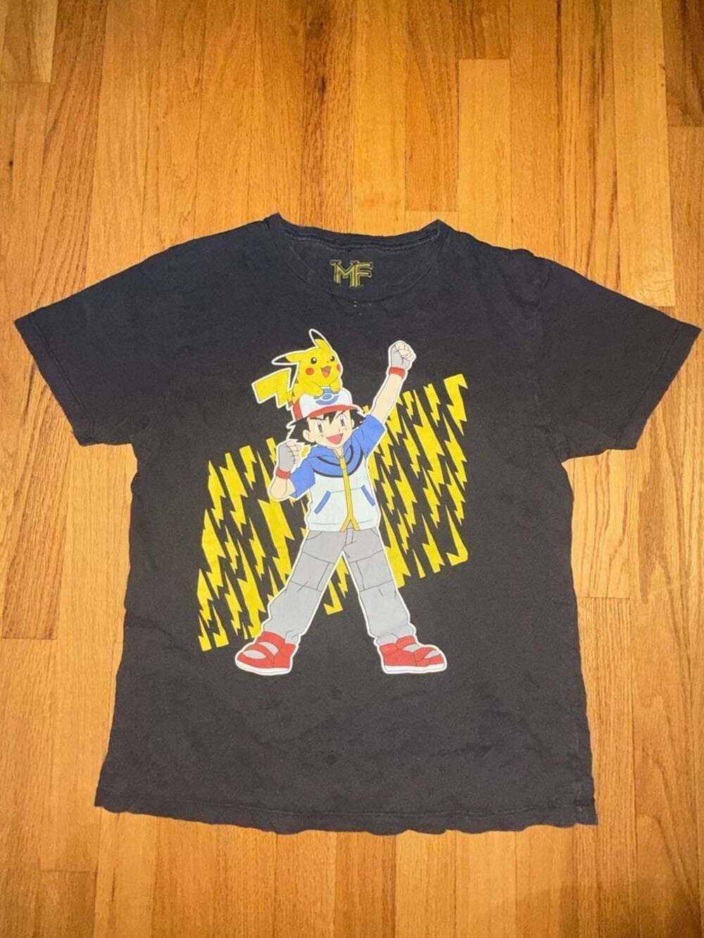 Vintage Modern Pokémon Pikachu and Ash Size M T-Shirt 100% Cotton